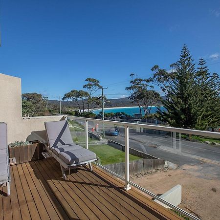 Quarterdeck Apartment Binalong Bay Екстериор снимка