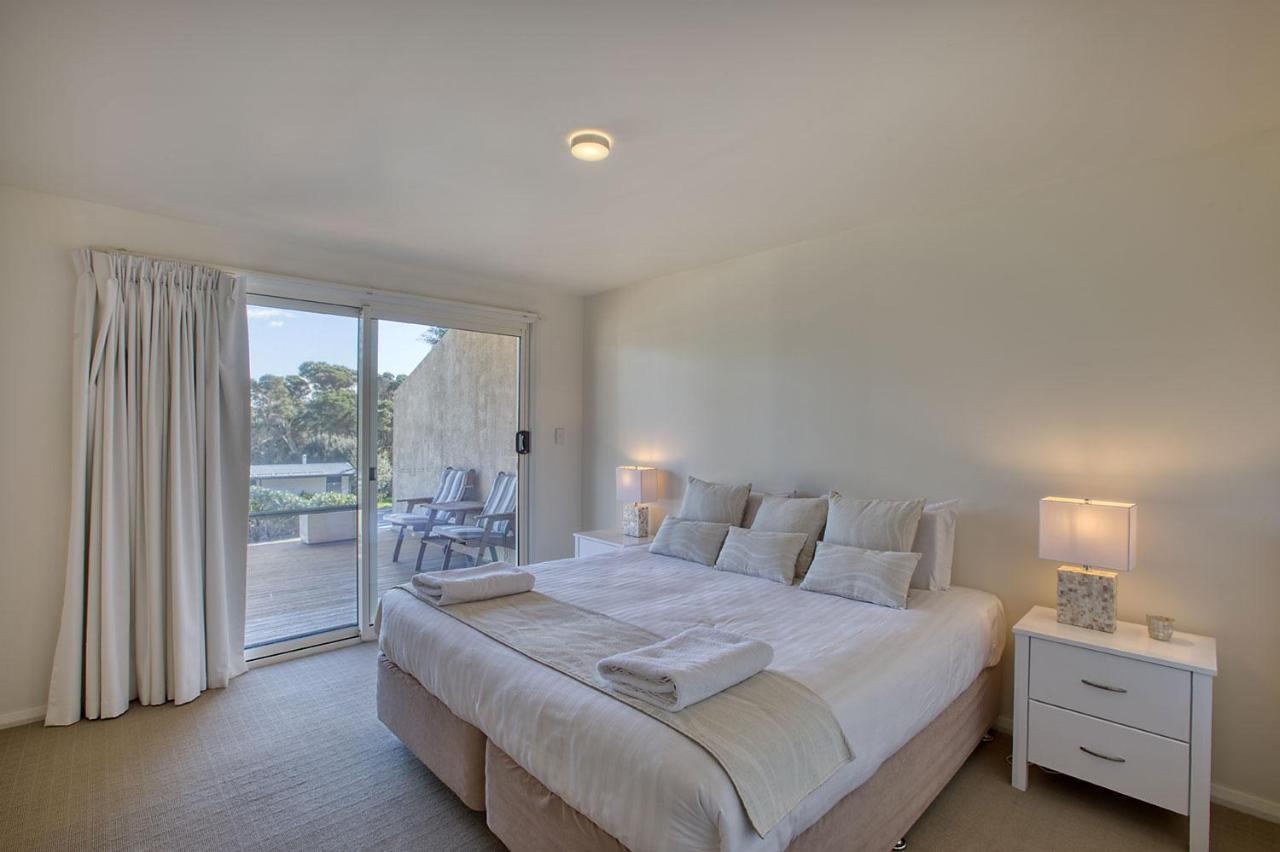 Quarterdeck Apartment Binalong Bay Екстериор снимка
