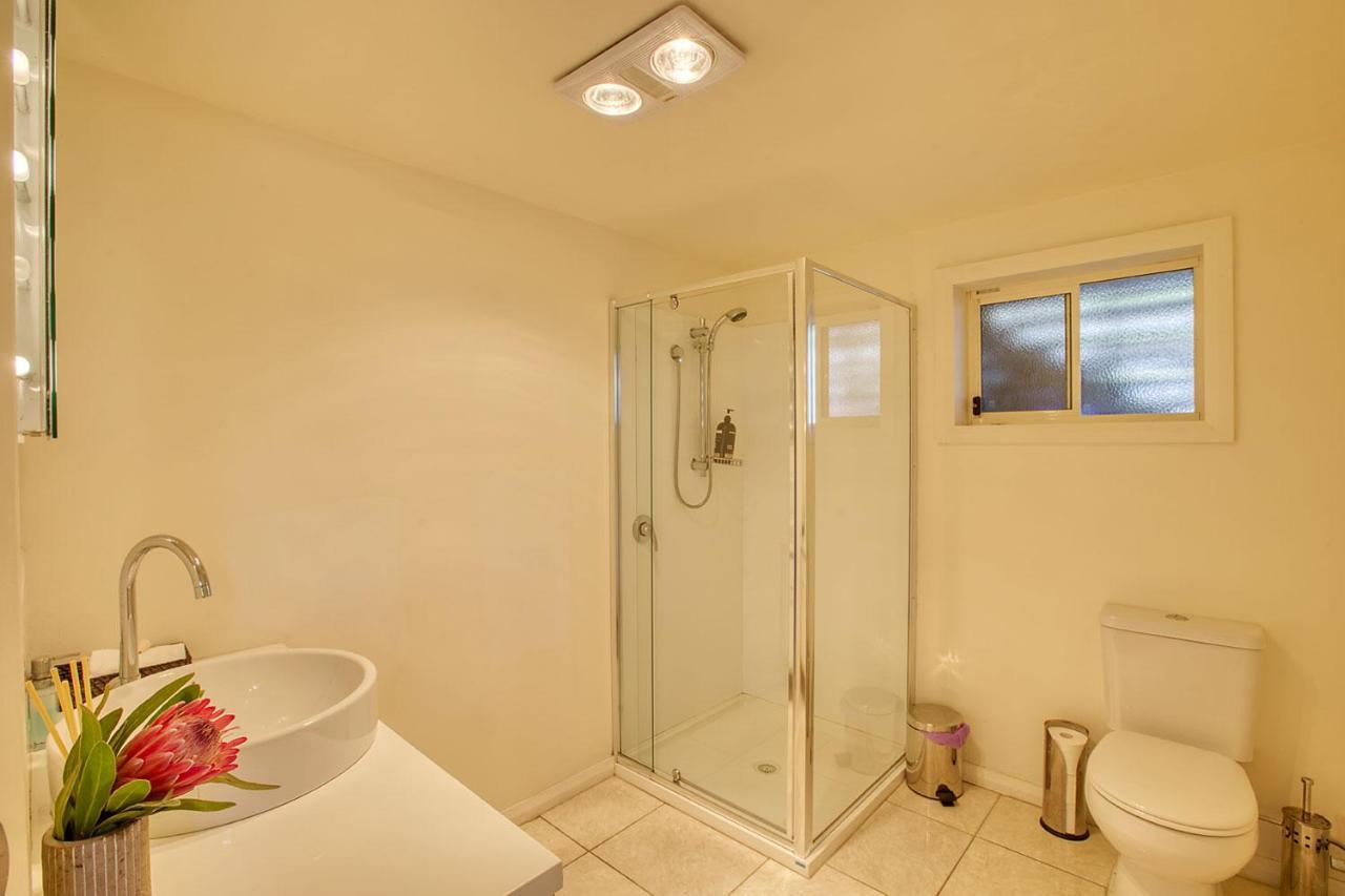 Quarterdeck Apartment Binalong Bay Екстериор снимка